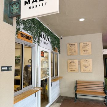 Māla Market - Front entrance in Kailua - Sandwiches Near Me - Kailua, Hawaii