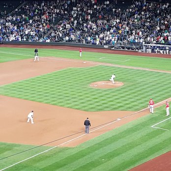 T-Mobile Park - Game action (9/9/17) - Stadiums & Arenas Near Me - Seattle, Washington