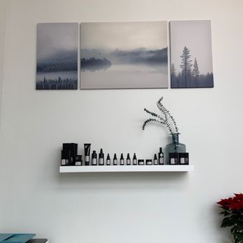 FRINGE IQ - Front desk with entire skin regimen line. - Hair Loss Centers Near Me - Calabasas, California FRINGE IQ - Front desk with entire skin regimen line. - Hair Loss Centers Near Me - Calabasas, California