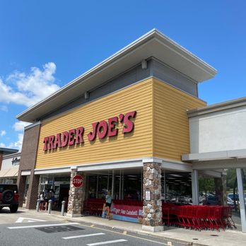 Trader Joe's - Entrance - Grocery Near Me - Wayne, Pennsylvania