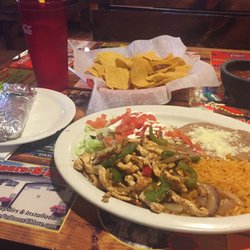 Compadre's Mexican Restaurant - Chicken fajitas