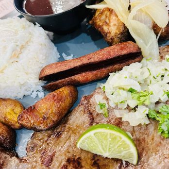El Rinconcito Latino - Bandeja Paisa - Cuban Near Me - Miami, Florida
