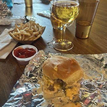 Pubfare - The photo does it no justice. I wish they catered my wedding over High Cotton. The burgers are that good - Food Stands Near Me