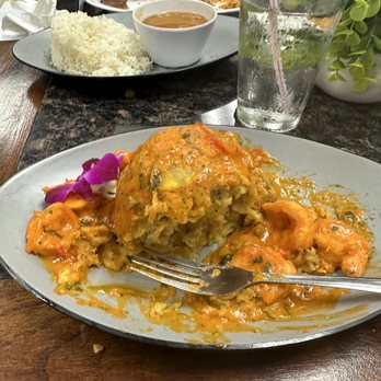 La Yaroa Tropical Restaurant - Mofongo with shrimp sauted in criollo sauce/Mofongo de Camarones en Salsa Criolla - Puerto Rican Near Me - Norfolk, Virginia La Yaroa Tropical Restaurant - Mofongo with shrimp sauted in criollo sauce/Mofongo de Camarones en Salsa Criolla - Puerto Rican Near Me - Norfolk, Virginia