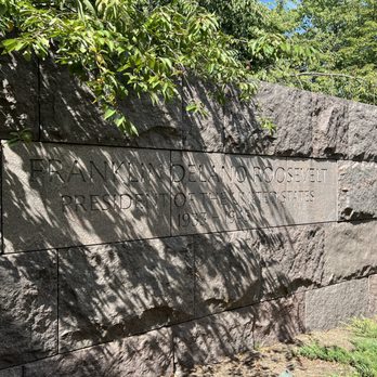 Franklin Delano Roosevelt Memorial - Landmarks & Historical Buildings Near Me - Washington, DC, District of Columbia