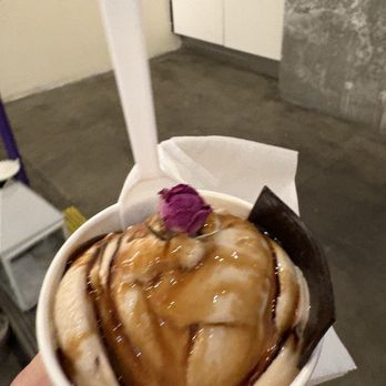 Kinrose Creamery - Lavashak - Ice Cream & Frozen Yogurt Near Me - Pasadena, California Kinrose Creamery - Lavashak - Ice Cream & Frozen Yogurt Near Me - Pasadena, California