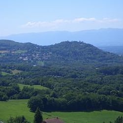 Le Cez - Vue sur les châteaux des Allinges