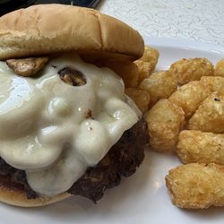 Penny's Diner - Mushroom burger