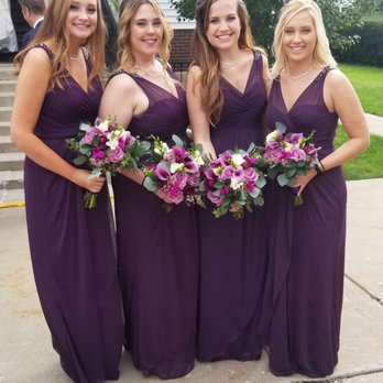 Donna's Custom Flowers - Florists Near Me - Libertyville, Illinois Donna's Custom Flowers - Florists Near Me - Libertyville, Illinois