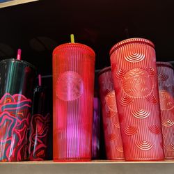 Starbucks - Beautiful color choice!