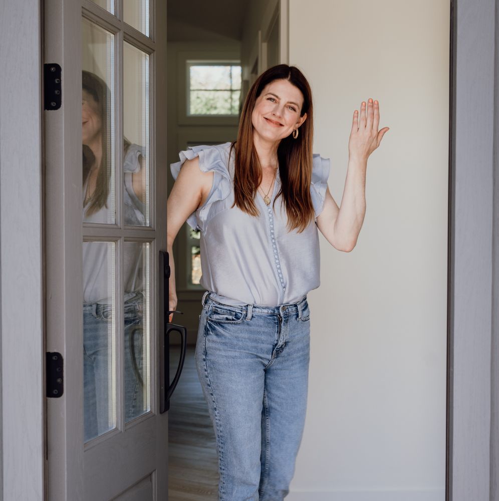 AINSLEY GOWER REAL ESTATE Updated October 2024 Contact Agent 612