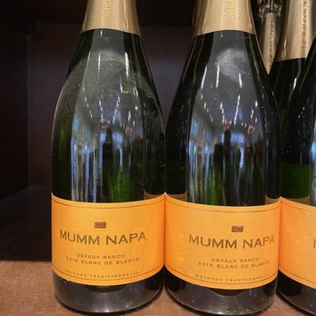 Mumm Napa - veuve clicquot wannabe bottles - Wine Tasting Room Near Me - Rutherford, California