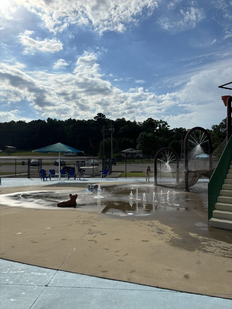 Moody Splash Pad Logo