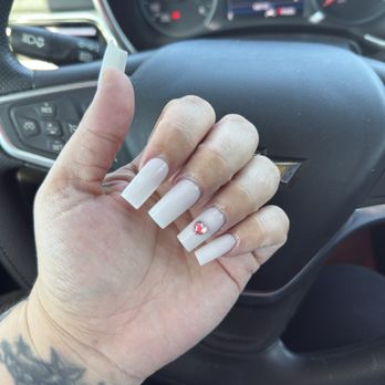 Organic Nail Lounge - Full set acrylic - Nail Salons Near Me - Perris, California