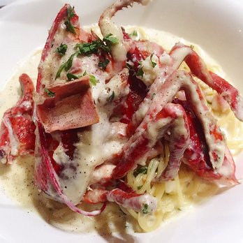 Caffe Concerto - Lobster pasta in a cream sauce! Look at that gigantic lobster! - Pizza Near Me - Los Angeles, California Caffe Concerto - Lobster pasta in a cream sauce! Look at that gigantic lobster! - Pizza Near Me - Los Angeles, California