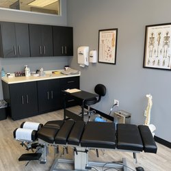 ZENITH Injury Relief & Wellness Clinic - Treatment Room
