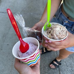 Honeypeeps Sweet Shop - Ice cream and candy
