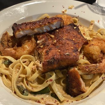 Papi Cuisine - Seafood Alfredo with salmon - Cocktail Bars Near Me - Baltimore, Maryland Papi Cuisine - Seafood Alfredo with salmon - Cocktail Bars Near Me - Baltimore, Maryland