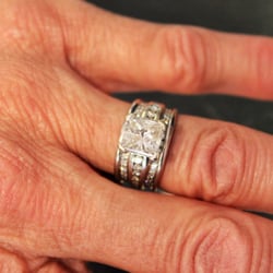 Alpine Jewelers - Life time free cleaning on all our custom work