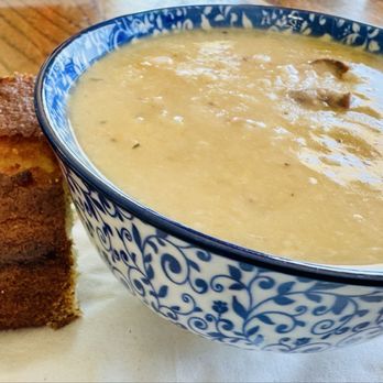 The Overlook Restaurant - Bean soup and cornbread - American Near Me - Leavenworth, Indiana