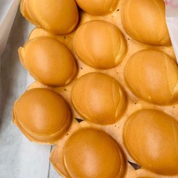 a tray of buns and buns