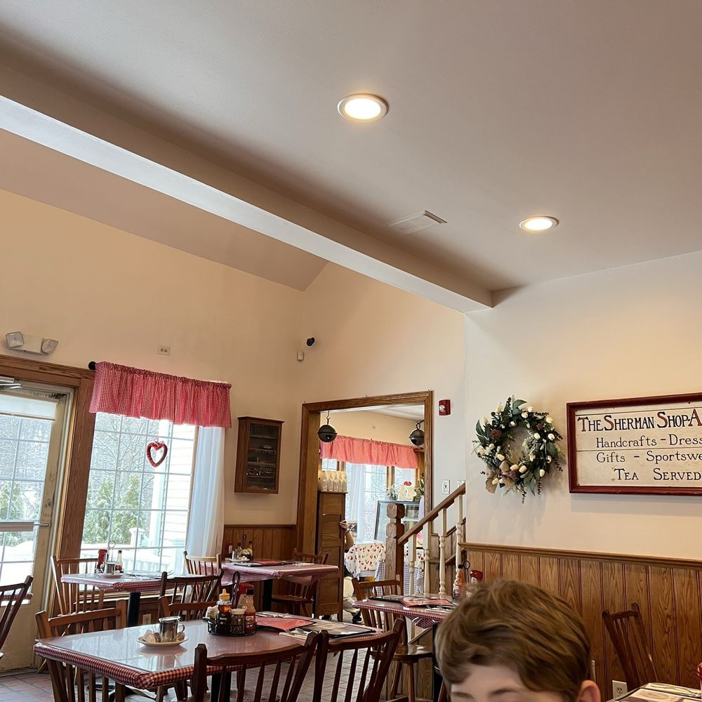 The American Pie Company - Seating - Breakfast & Brunch Near Me - Sherman, Connecticut The American Pie Company - Seating - Breakfast & Brunch Near Me - Sherman, Connecticut