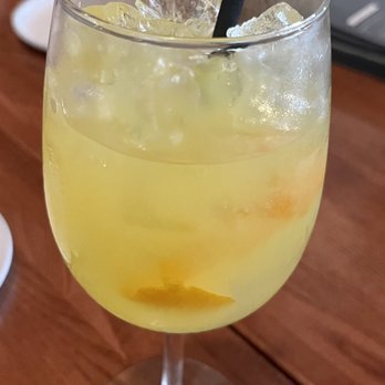 Oasthouse - White wine spritzer - Bars Near Me - Austin, Texas