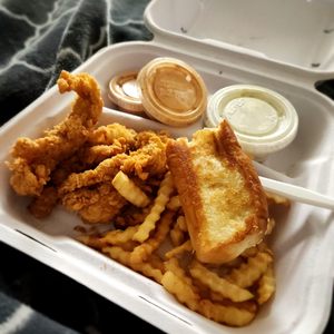 RAISING CANE’S - 86 Photos & 56 Reviews - 4 E Towsontown Blvd, Towson