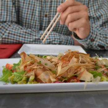 Sushi & Tapas - egplant salmon salad - Sushi Bars Near Me - Valencia, V