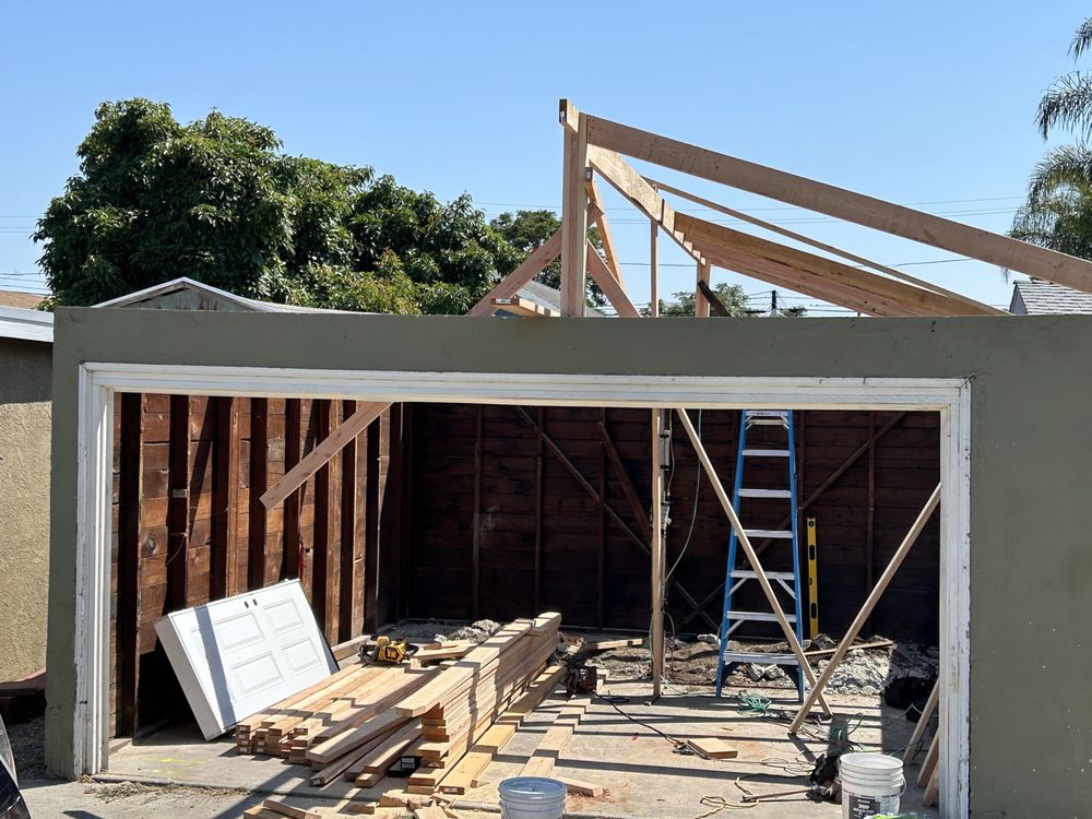 Slide of HN Builders