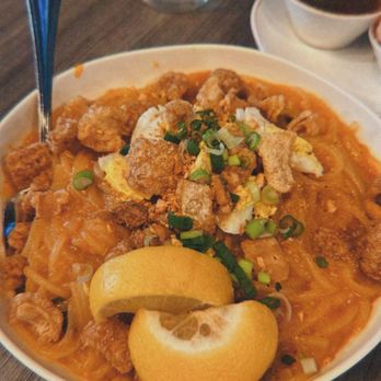 Ruby's Fast Food - Palabok - Filipino Near Me - Chicago, Illinois