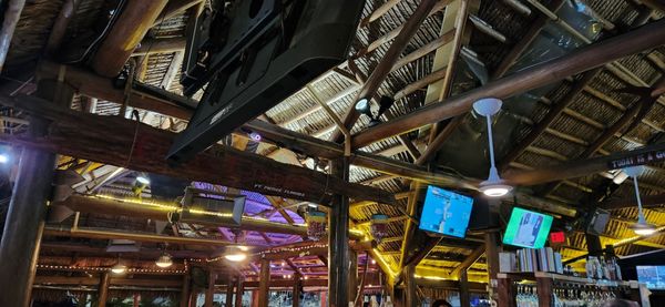 Cobb's Landing by null