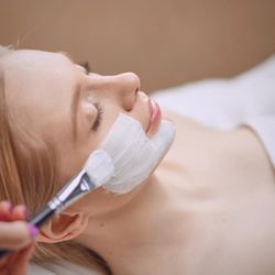 Tifanny Beauty Lounge - Treat your self as you are worth 1 Billion Dollars
