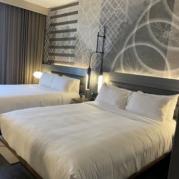 Marriott Dallas Uptown - Beds - Hotels Near Me - Dallas, Texas Marriott Dallas Uptown - Beds - Hotels Near Me - Dallas, Texas
