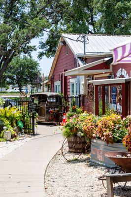 Live Oak Grill by null