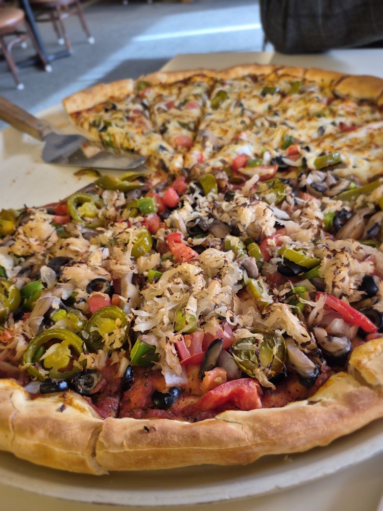 Arthur’s Pizza Logo