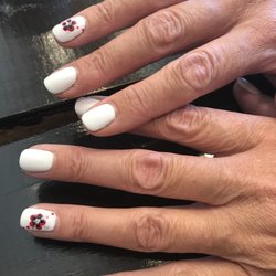 King's Nails - Nice work and additional design is only $5 more