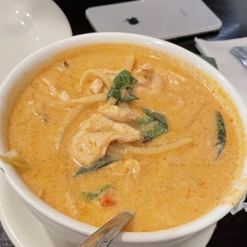 Thai Elephant Morro Bay - Mild red curry with chicken - Thai Near Me - Morro Bay, California