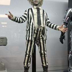 user provided Buy Me Toys & Comics photo