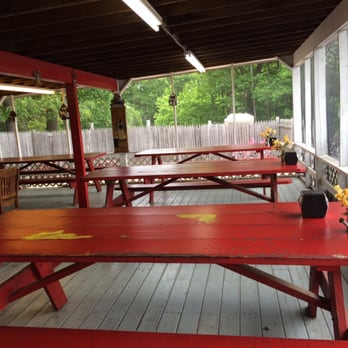 Rt 16 Dairy Bar - Enclosed patio - Ice Cream & Frozen Yogurt Near Me - Ossipee, New Hampshire