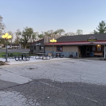 Sawmill BBQ - Outdoor eating - Barbeque Near Me - Cahokia, Illinois