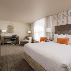Hawthorn Suites by Wyndham Livermore - 1 King Suite
