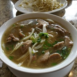 Saigon Garden - House special pho - rare beef and beef balls