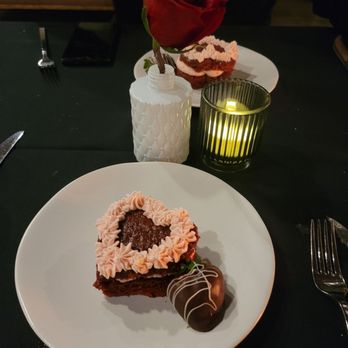 The Lakehouse - Red Velvet heart cake for 2024 Feb - New American Near Me - Heber, Utah The Lakehouse - Red Velvet heart cake for 2024 Feb - New American Near Me - Heber, Utah