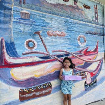 Donut King Hawaii - Artwork outside of establishment. - Donuts Near Me - Honolulu, Hawaii Donut King Hawaii - Artwork outside of establishment. - Donuts Near Me - Honolulu, Hawaii