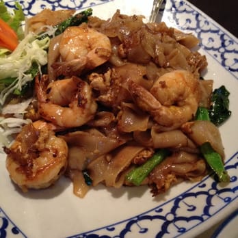 Lucky Elephant - Shrimp Pad See Ew - Thai Near Me - Ontario, California Lucky Elephant - Shrimp Pad See Ew - Thai Near Me - Ontario, California