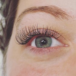Lash on, Wax off - Light Volume Lash Extensions