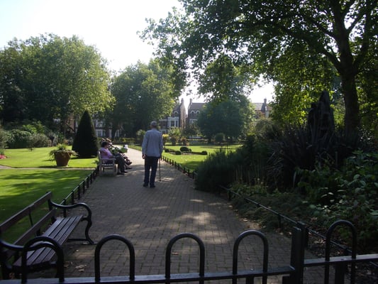 Queen's Park by null