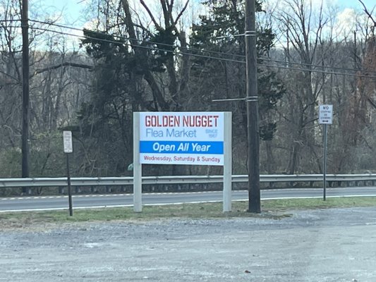 Golden Nugget Antique Flea Market by null