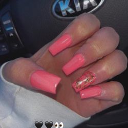 Splendid Nails - Pink, & gold acrylic